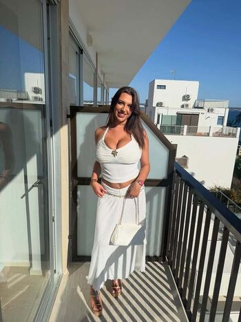 Full leaked Penelope horton page private photo