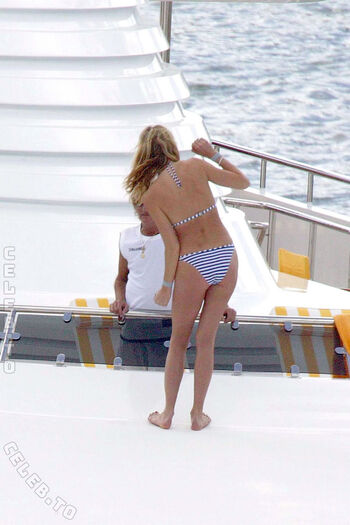 Full leaked Penny lancaster private onlyfans photo