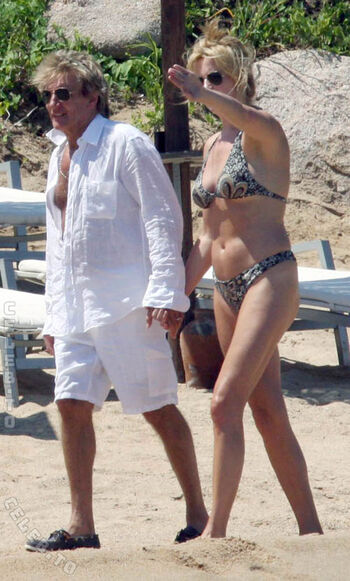 Full leaked Penny lancaster private onlyfans photo