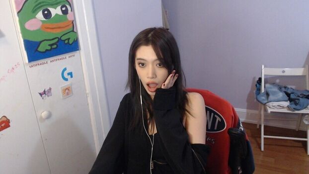Full leaked Penpuin private photo