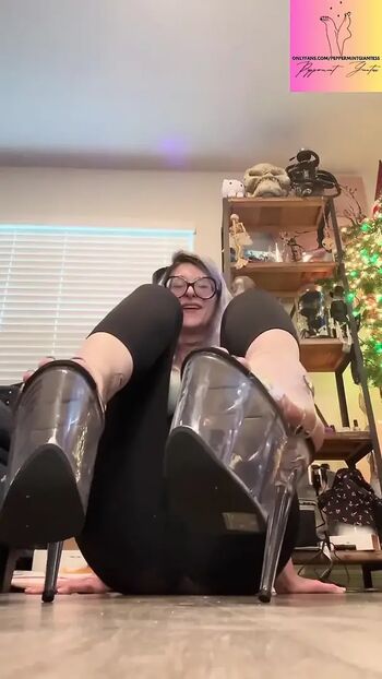 Full leaked Peppermintgiantess private photo