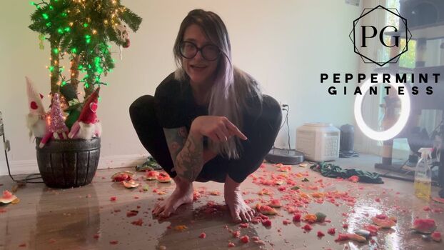 Full leaked Peppermintgiantess private photo