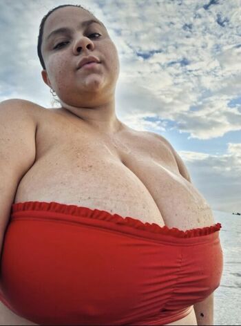 Full leaked Pequitasph private photo