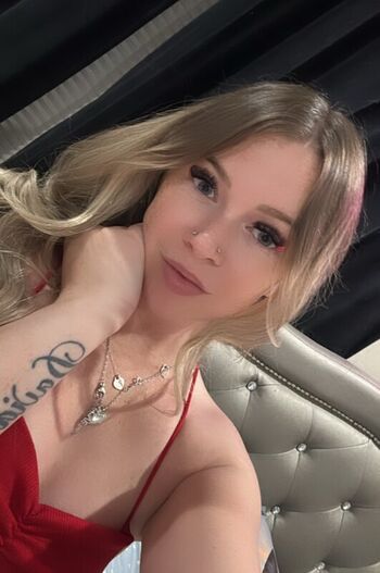 Full leaked Perfectlittlenina private photo