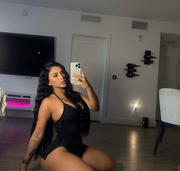 Full leaked Perlaplz private onlyfans photo