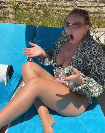 Full leaked Perrie edwards private photo