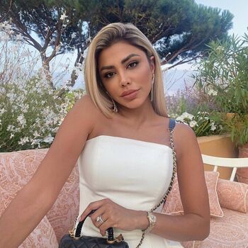 Full leaked Persian page private photo