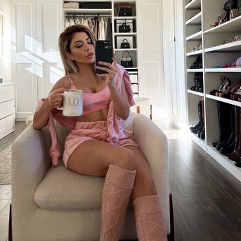 Full leaked Persian page private photo