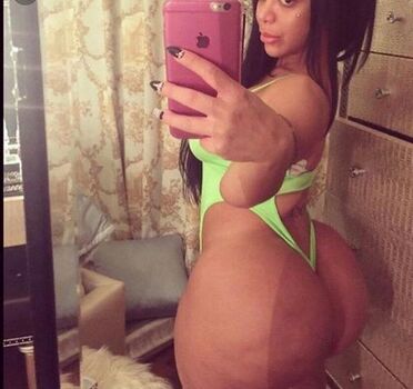Full leaked Persianbaddie private photo
