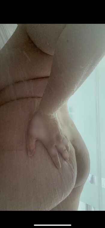 Full leaked Petite bretonne private photo
