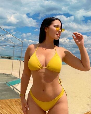Full leaked Petitebruneone private photo