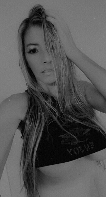 Full leaked Petitehotwife private onlyfans photo