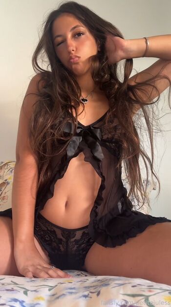 Full leaked Petitejuless private onlyfans photo