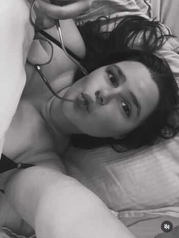 Full leaked Petitesaloppppppe page private photo