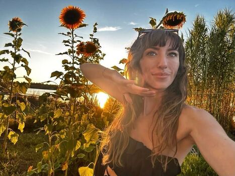 Full leaked Petra elaza private photo