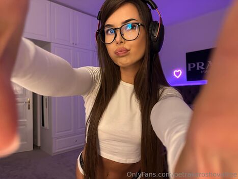 Full leaked Petrakaroshovafree private photo