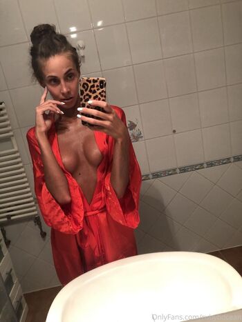 Full leaked Petratimea page private photo
