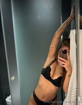 Full leaked Petulkaaa private photo
