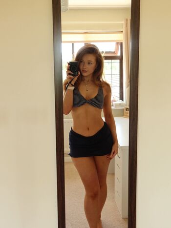 Full leaked Pheobeisginger private photo