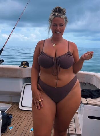 Full leaked Philllybabyy private photo