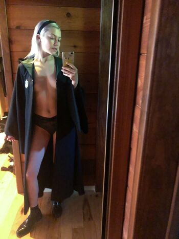 Full leaked Phoebe bridgers private photo