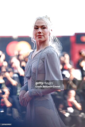 Full leaked Phoebe bridgers page private photo