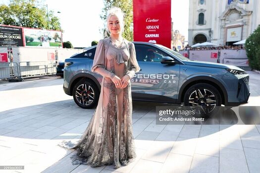 Full leaked Phoebe bridgers page private photo