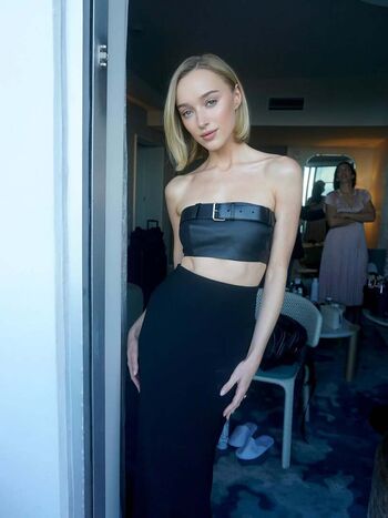 Full leaked Phoebe dynevor private onlyfans photo