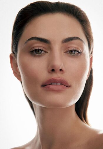 Full leaked Phoebe tonkin private photo