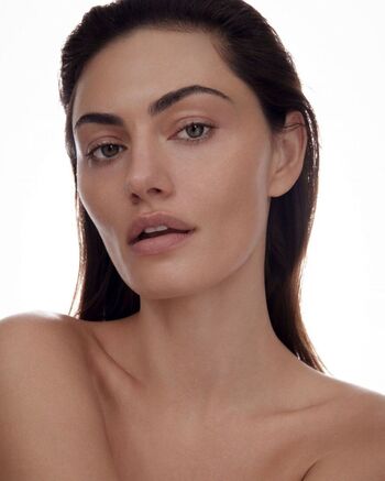 Full leaked Phoebe tonkin private photo
