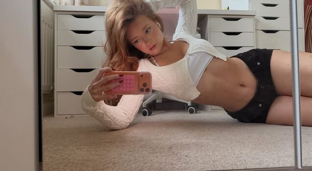 Full leaked Phoebeisginger page private onlyfans photo