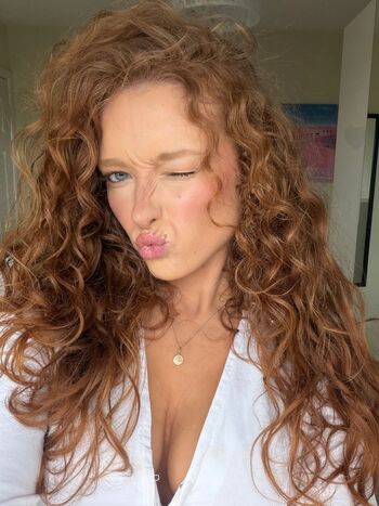 Full leaked Phoebeisginger page private onlyfans photo