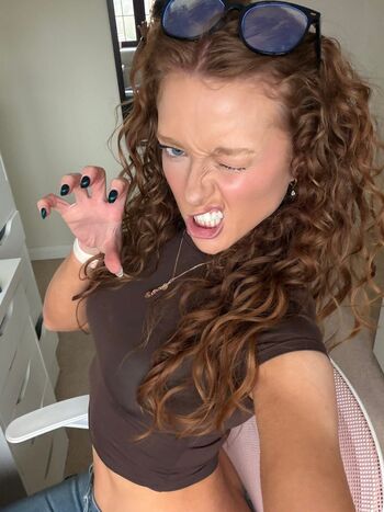 Full leaked Phoebeisginger page private photo