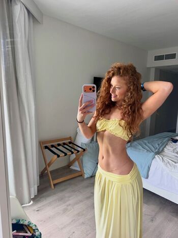 Full leaked Phoebeisginger page private photo