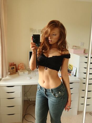 phoebeisginger