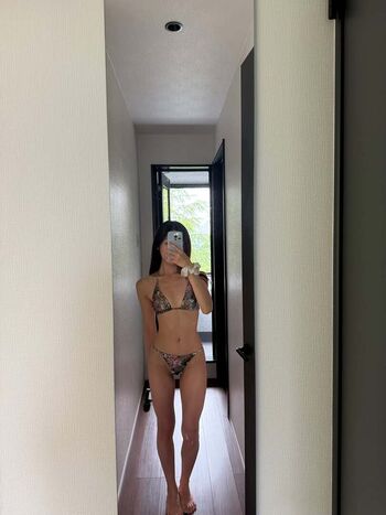 Full leaked Phoeberuchen private photo