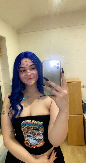 Full leaked Phoebslynx private photo