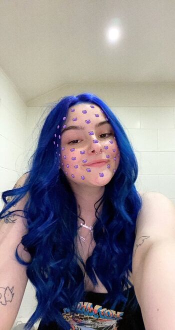 Full leaked Phoebslynx private photo