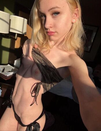 Full leaked Phoenix tate private onlyfans photo