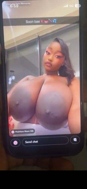 Full leaked Phynsea private photo