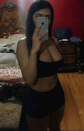 Full leaked Pia fariha private onlyfans photo