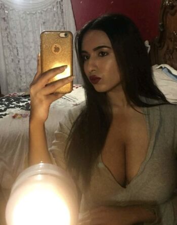 Full leaked Pia fariha private onlyfans photo