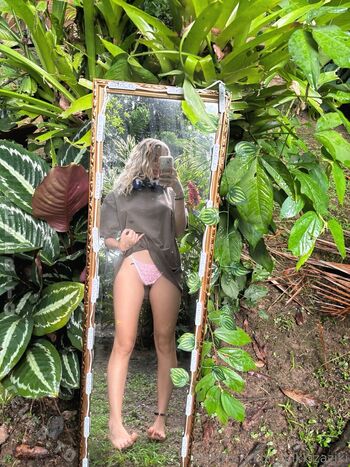 Full leaked Pikkizaziki private photo