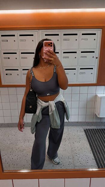 Full leaked Pimentrouuge private photo
