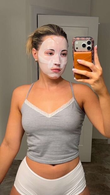 Full leaked Pineapplebrat private photo