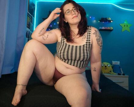 Full leaked Pink nerd private photo