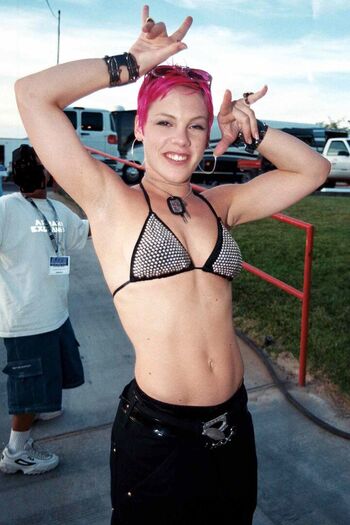 Full leaked Pink private photo