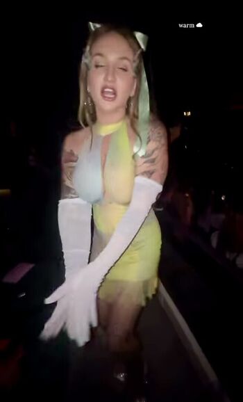 Full leaked Pinkbunny poison page private photo