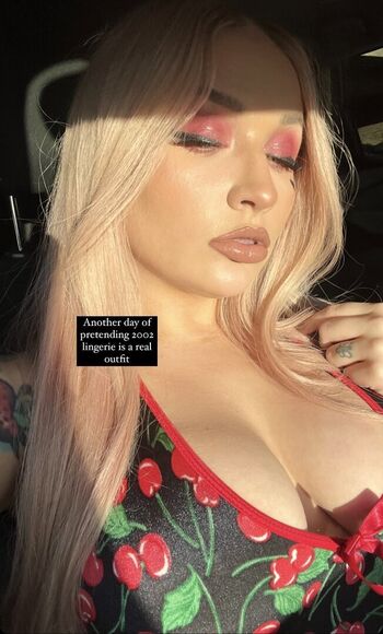 Full leaked Pinkbunny poison page private photo
