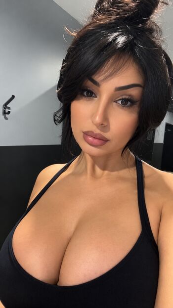 Full leaked Pinkgeek private photo